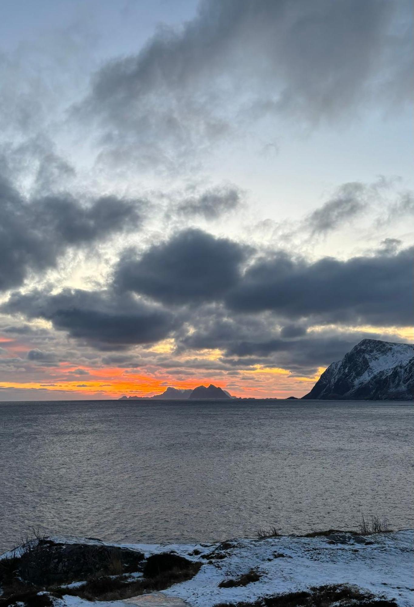 Buodden Rorbuer - Fisherman Cabins Sorvagen Luaran gambar