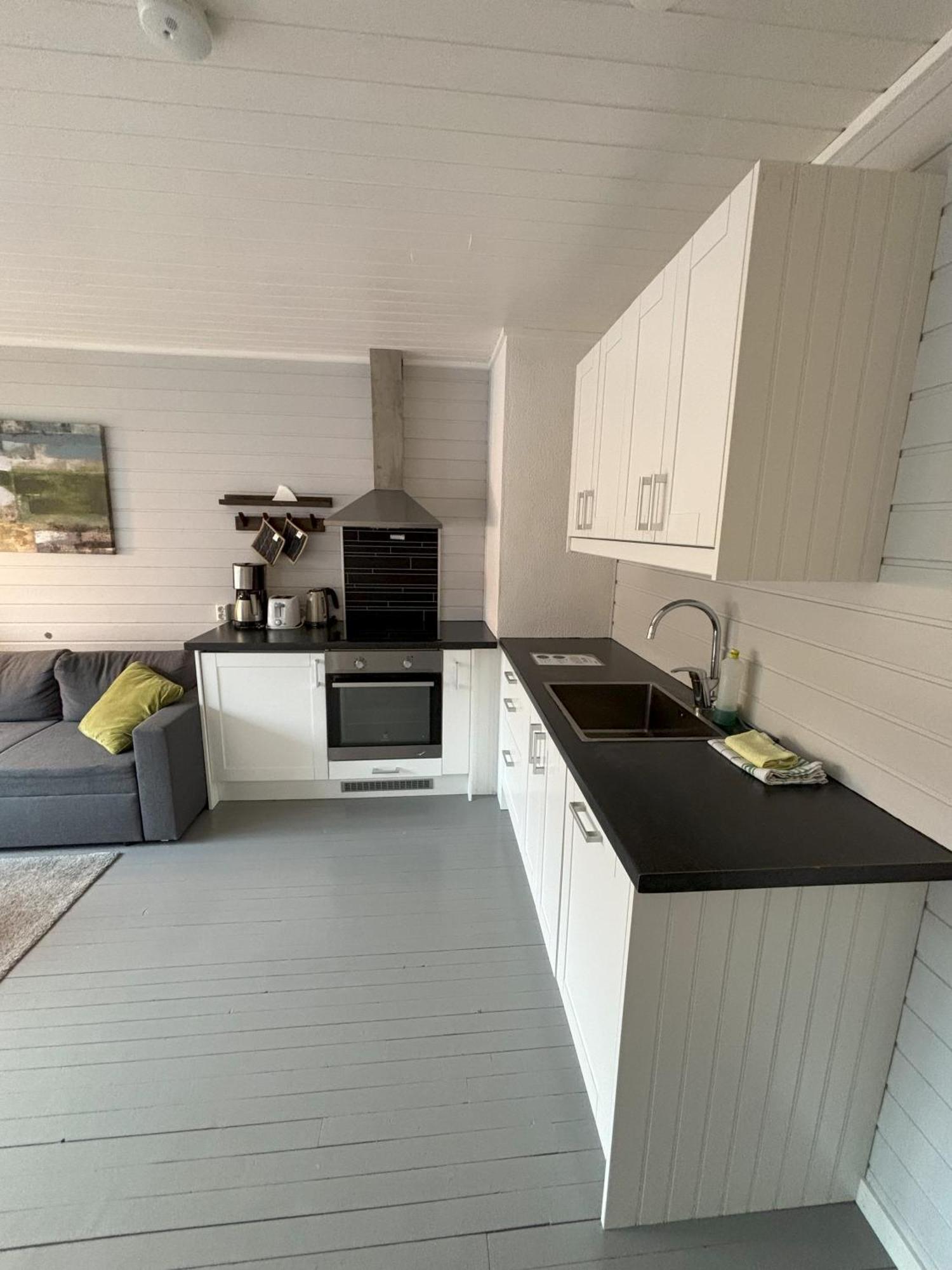 Buodden Rorbuer - Fisherman Cabins Sorvagen Luaran gambar