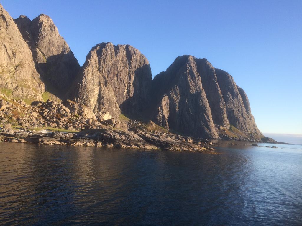 Buodden Rorbuer - Fisherman Cabins Sorvagen Luaran gambar